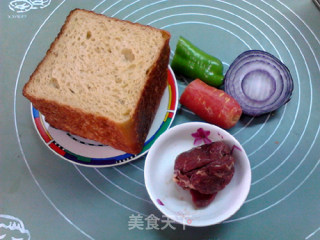 Fried Beef with Crispy Toast recipe