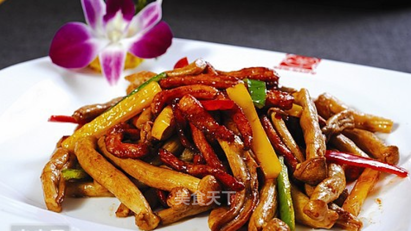 [peach and Plum Cooking] A Home-cooked Dish to Prevent Aging, Prolong Life and Longevity-stir-fried Pork with Seafood and Mushroom recipe