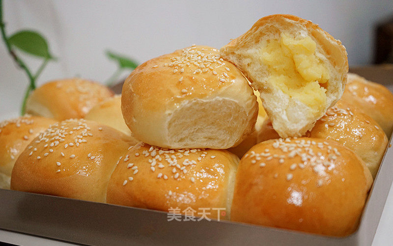 Custard Meal Buns-super Delicious Once Fermented [with Custard Filling Recipe] recipe