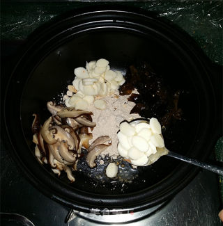 [sichuan] Shredded Chicken, Yam, Black Pepper Hot and Sour Soup recipe