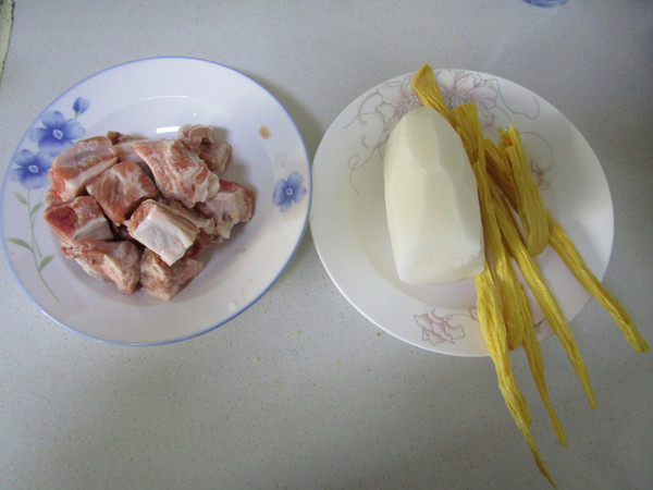 Ribs with Radish and Grilled Yuba recipe