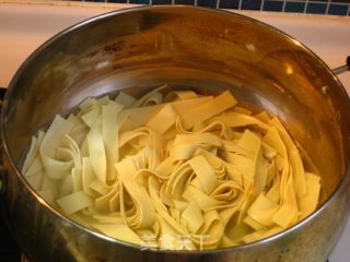 Stir-fried Bean Curd with Green Pepper recipe