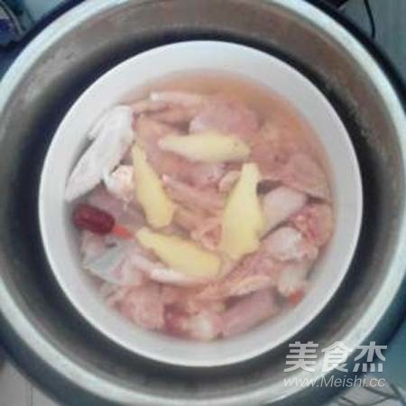 Three Yellow Chicken Kidney Soup recipe