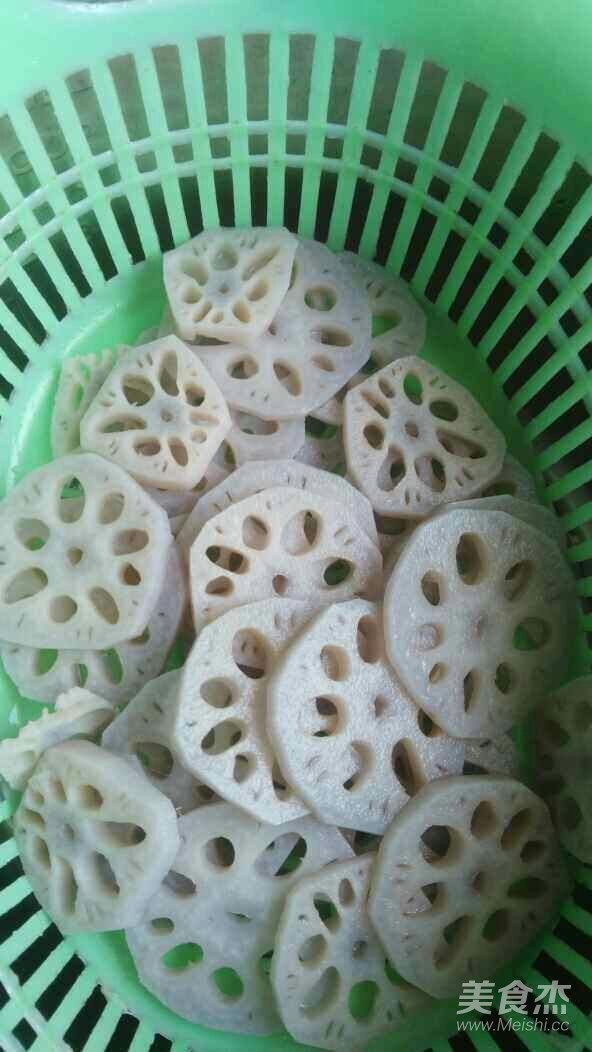 Lotus Root Mixed with Golden Needles recipe