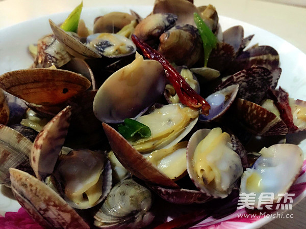 Stir-fried Clams with Homemade Onion and Garlic recipe