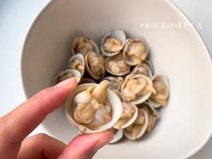 I Have to Eat Cold Dishes in Summer [white Clams in Sauce], Refreshing and Relieving Greasiness recipe