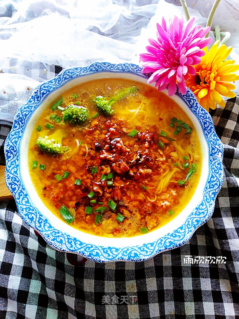 Rice Noodles with Mushroom Sauce recipe