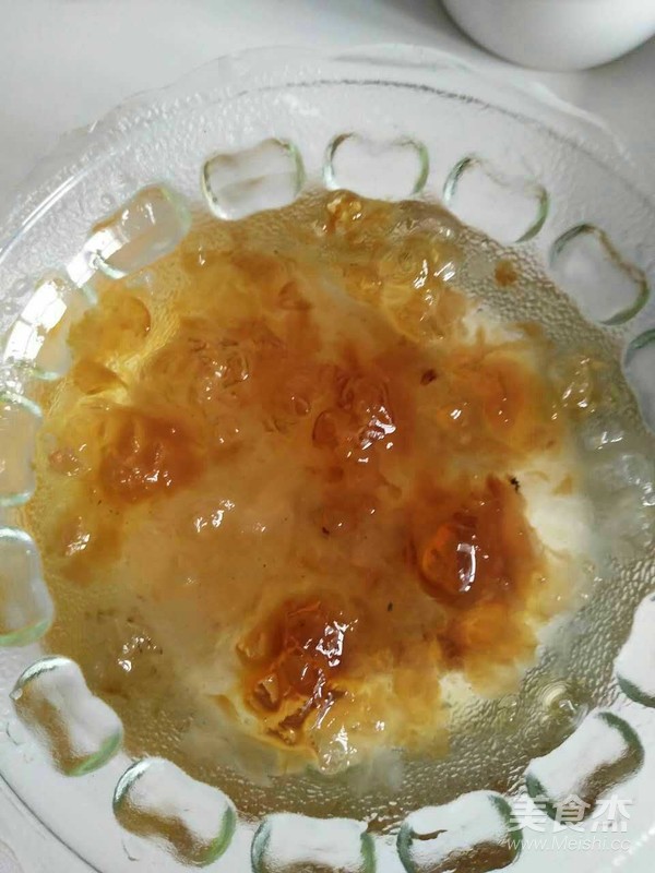 Tremella, Lotus Seed, Saponified Rice, Peach Gum, Red Dates, Cranberry Soup recipe