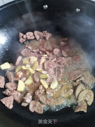 Stir-fried Beef with Pork Loin recipe