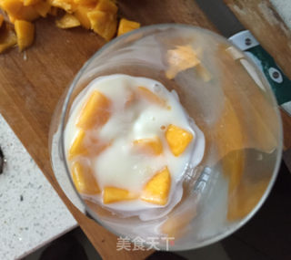 Mango Oatmeal Yogurt recipe