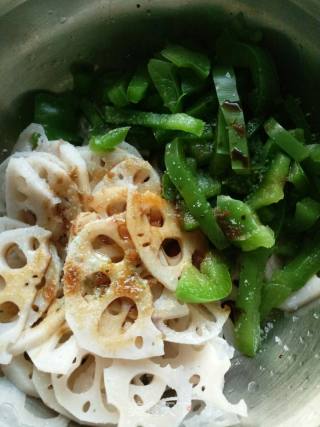 Stir Lotus Root Slices and Green Peppers recipe