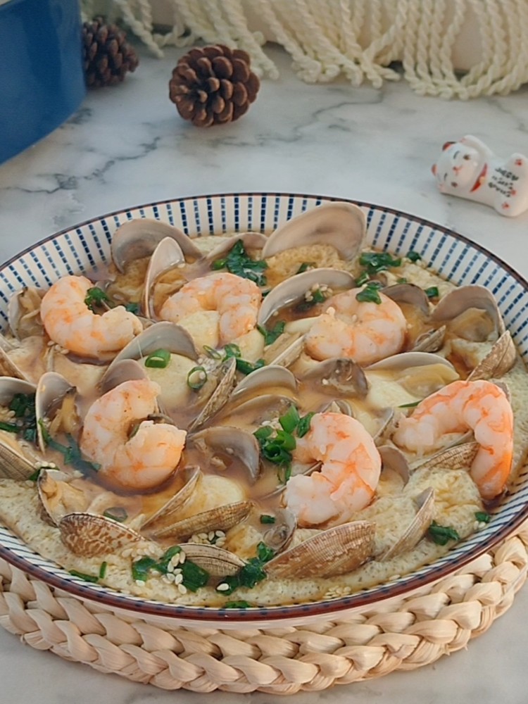 Steamed Eggs with Shrimps and Clams, Easy to Make and Full of Flavor