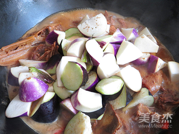 Lao Duck Stewed Eggplant recipe