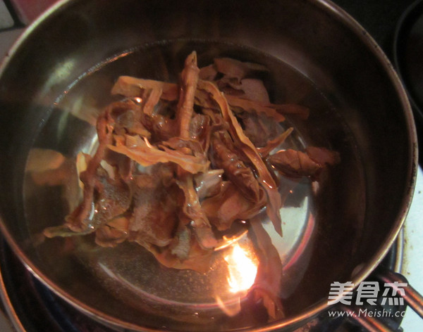 Pork Belly and Bamboo Shoots in Dry Pot recipe