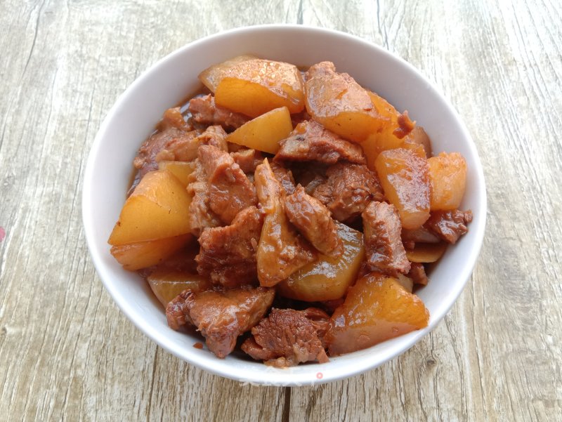 Braised Pork with White Radish recipe