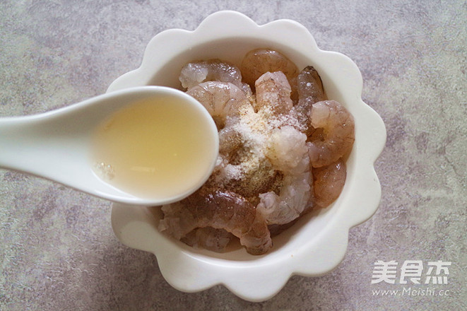 Fried Shrimp with Lettuce recipe