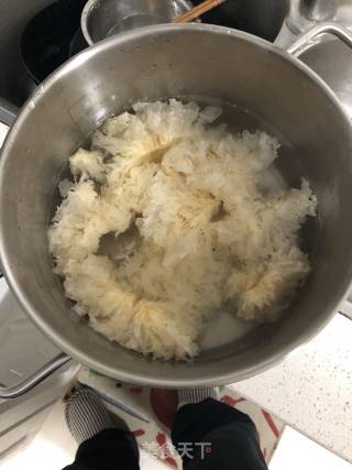 White Fungus Soup recipe