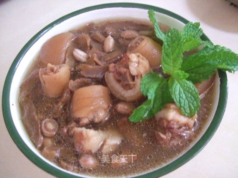 Pig Tail Stewed Dried Radish