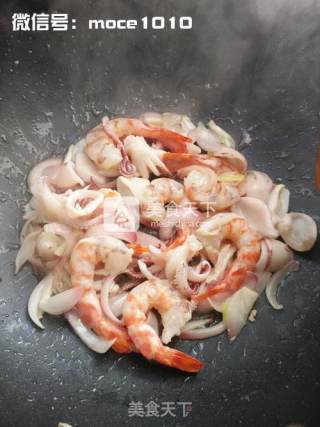 Xiaoce Seafood Recipe of The Day: Seafood Noodles recipe