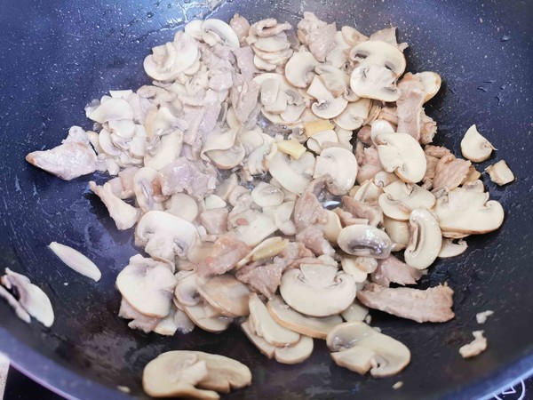 Stir-fried Pork with Mushroom recipe