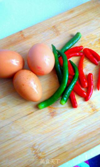 Scrambled Eggs with Hot Peppers recipe