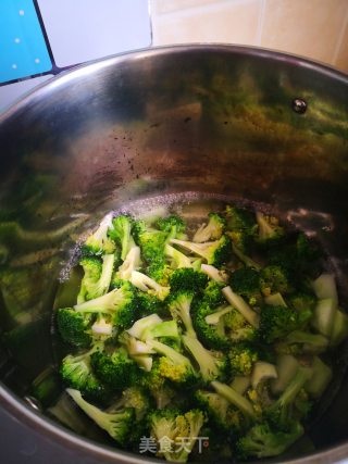 Stir-fried Chicken with Broccoli recipe