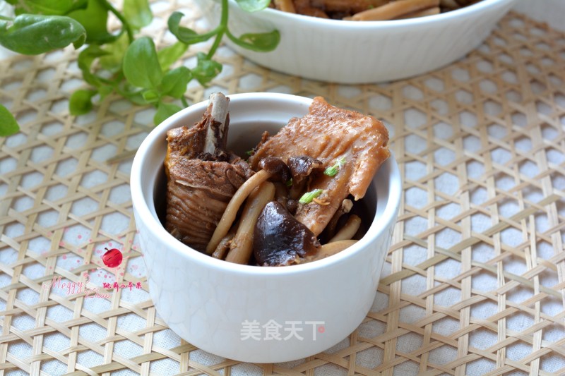 Hen Stewed Mushrooms recipe