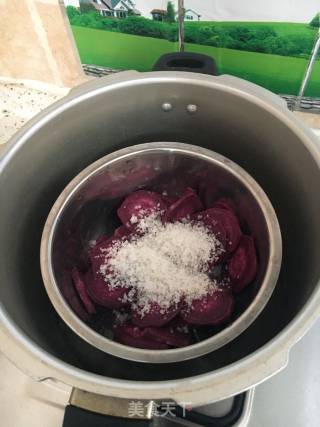 Purple Sweet Potato and Glutinous Rice Roll recipe