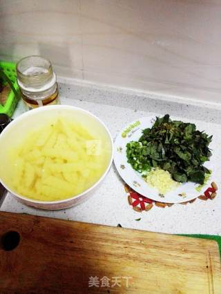 【green Vegetable Leaves】spicy Potatoes recipe