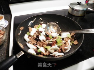 Three Mushroom Fried Pork recipe