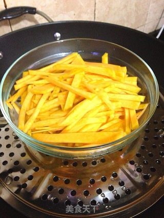 "stomach" He Cooks A Bowl of Pumpkin Porridge that Warms The Heart and Nourishes The Stomach recipe