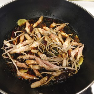 Zhou Hei Ya Duck Tongue (hubei Edition) recipe