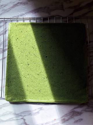 #the 4th Baking Contest and is Love to Eat Festival# Matcha Strawberry Cake Roll recipe