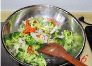 Anti-aging Delicacy ---fried Squid with Broccoli recipe