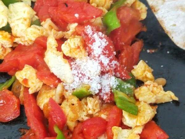 Tomato and Egg Noodles recipe