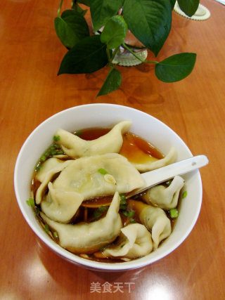 Shepherd's Purse, Bamboo Shoot Tip Pork Dumplings recipe