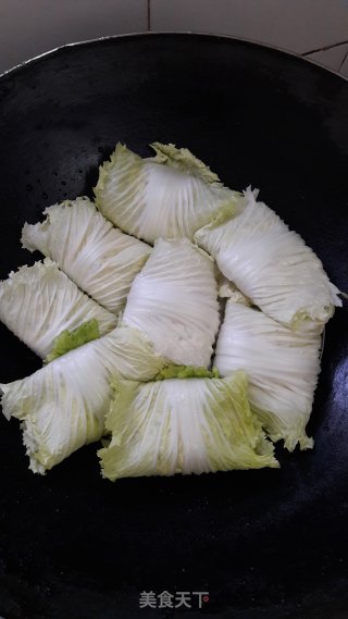 One-pot Papaya Stuffed and Cabbage Rolls recipe