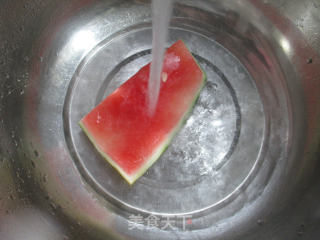 Stir-fried Mung Bean Sprouts with Watermelon Peel recipe