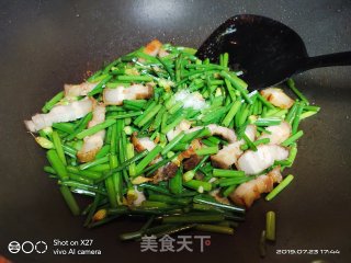 Stir-fried Pork Belly with Leek Heart recipe