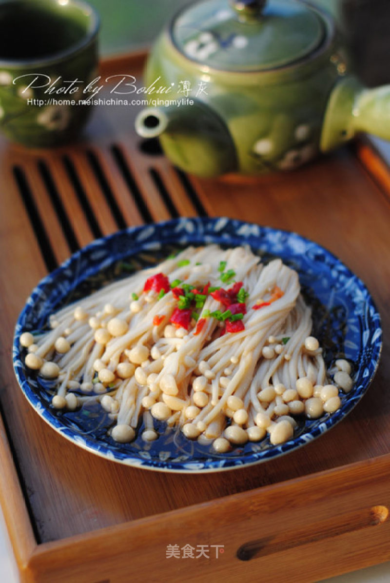 [steamed Enoki Mushrooms with Chopped Peppers] 10 Minutes to Create Delicious Quick Dishes recipe