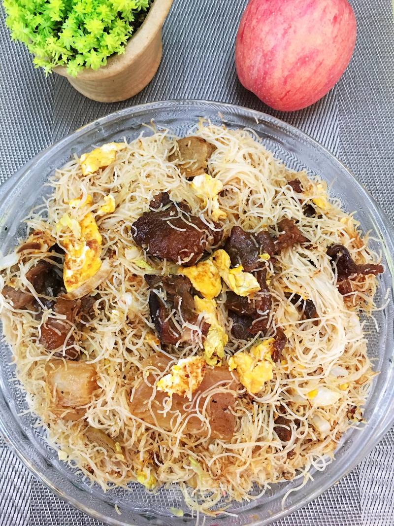 Stir-fried Bee Hoon with Beef Brisket recipe