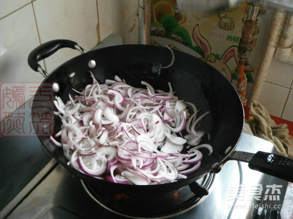 Fried Pork with Onion recipe