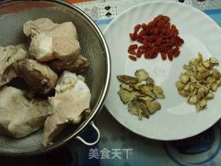 American Ginseng Tian Qi Pork Soup recipe