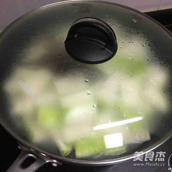 Fishtail Zucchini Soup recipe