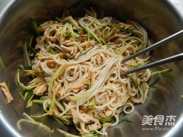 Cold Noodles with Cucumber and Chicken recipe