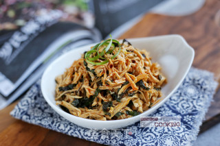 Shredded Chicken with Perilla recipe