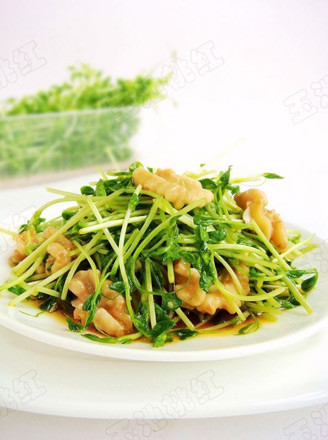Peach Kernel Pea Sprouts with Cold Dressing recipe