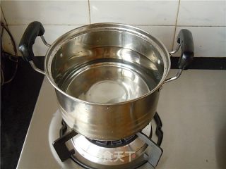 Tremella, Lotus Seed and Coix Seed Soup recipe