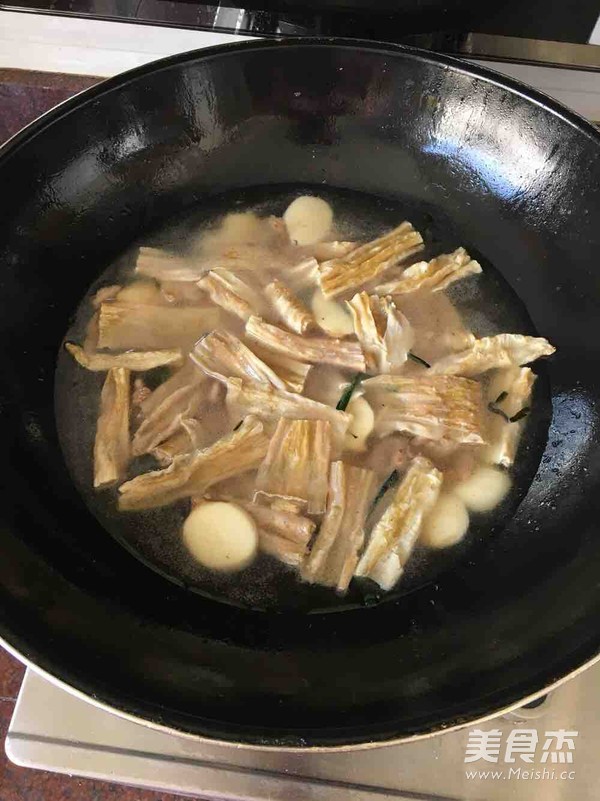 Dried Beancurd Squid Soup recipe