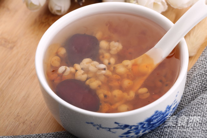 Nourishing and Dispelling Dampness Barley Peach Gelatin Soup recipe